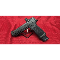Sig Sauer P365 FUSE w/ Romeo RS 9mm