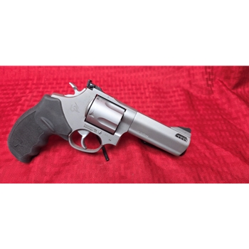 USED Taurus 44