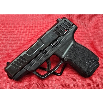 Ruger Max-9 w/ Safety